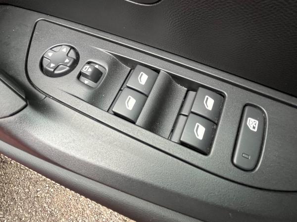 Used Peugeot 2008 LO24ZVP 25