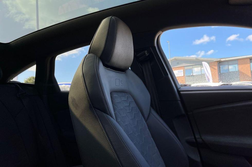 Audi A6 Photo at-1be73de7862b46d587e618b227cc2912.jpg