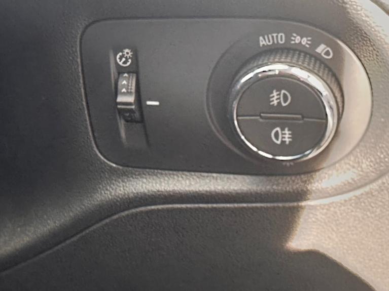 Used Vauxhall Grandland WM23OUC 9