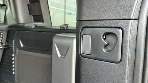 Land Rover Defender Photo at-1bf4f8a9b1cd44a79214b54014d37767.jpg