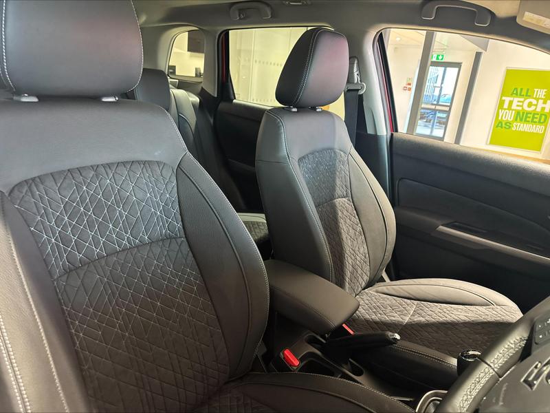 Suzuki Vitara Photo at-1c15e805fafc4b67a6b63ada2ea1b2ad.jpg