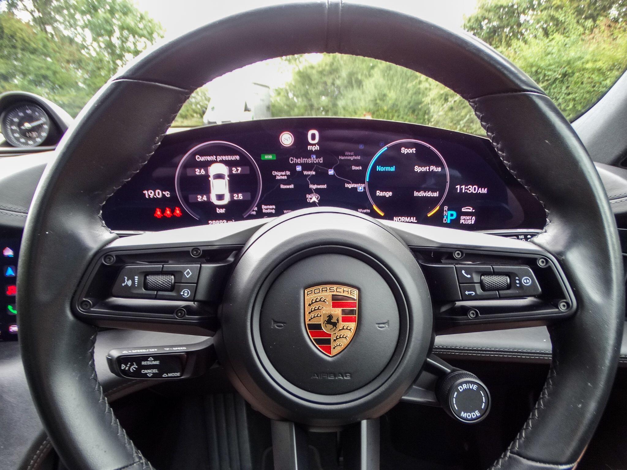 Porsche Taycan Performance Plus 93.4kWh 4S Auto 4WD 4dr (11kW Charger) — photo 8