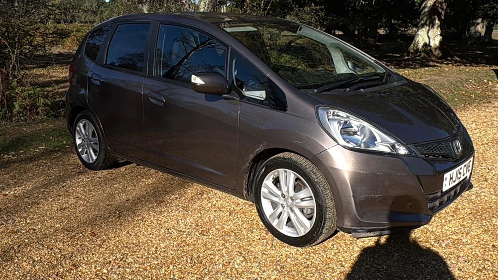 Honda Jazz Photo at-1c261fd7cbd84ca18ebcf2ee09c3eb86.jpg