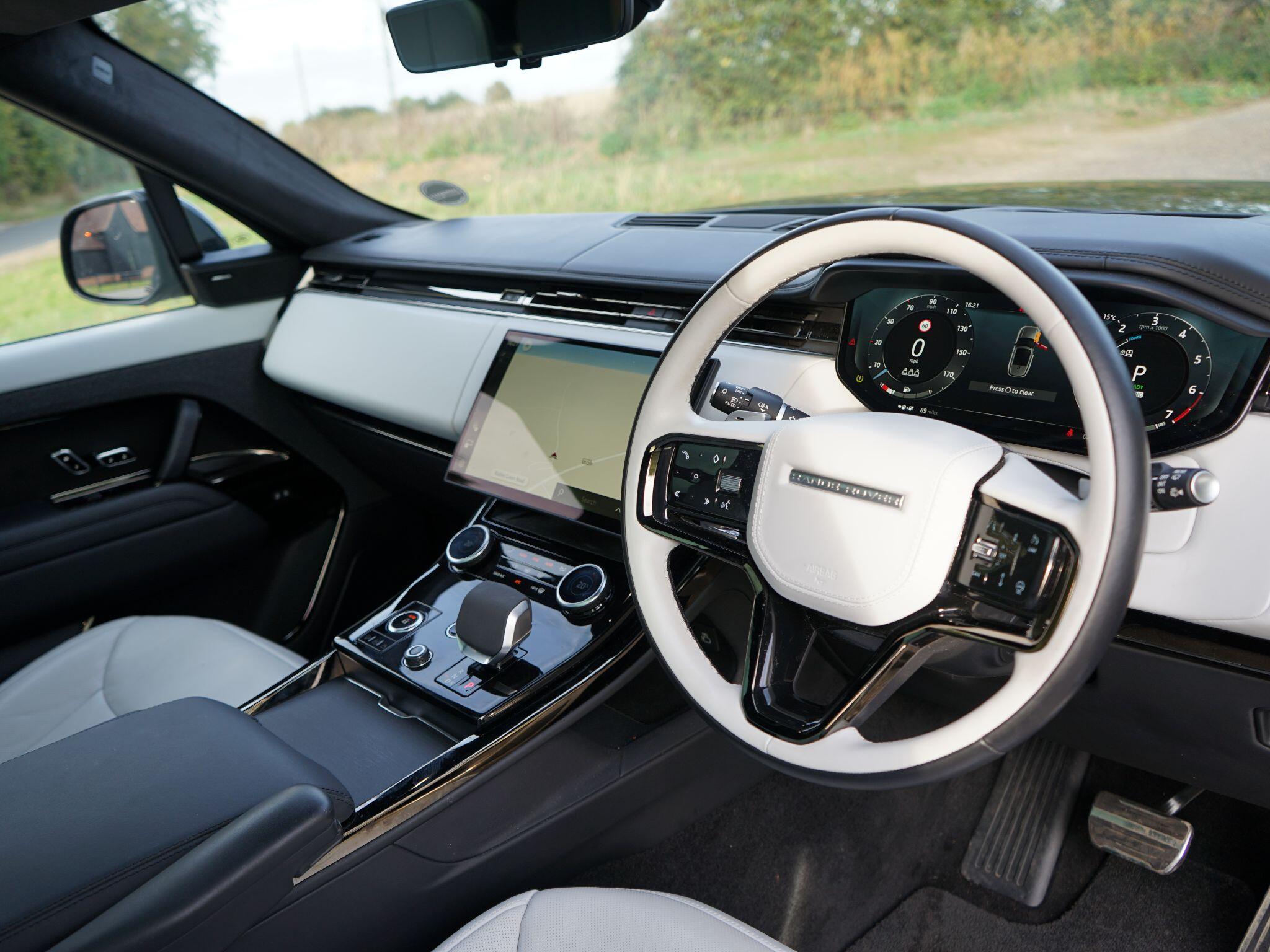 Land Rover Range Rover Sport 3.0 P440e 38.2kWh Autobiography Auto 4WD Euro 6 (s/s) 5dr — photo 22