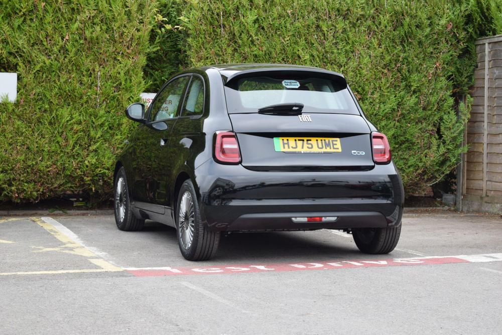 Fiat 500e Photo at-1c41931222cf4dd6b7cdcf3c6de78e89.jpg