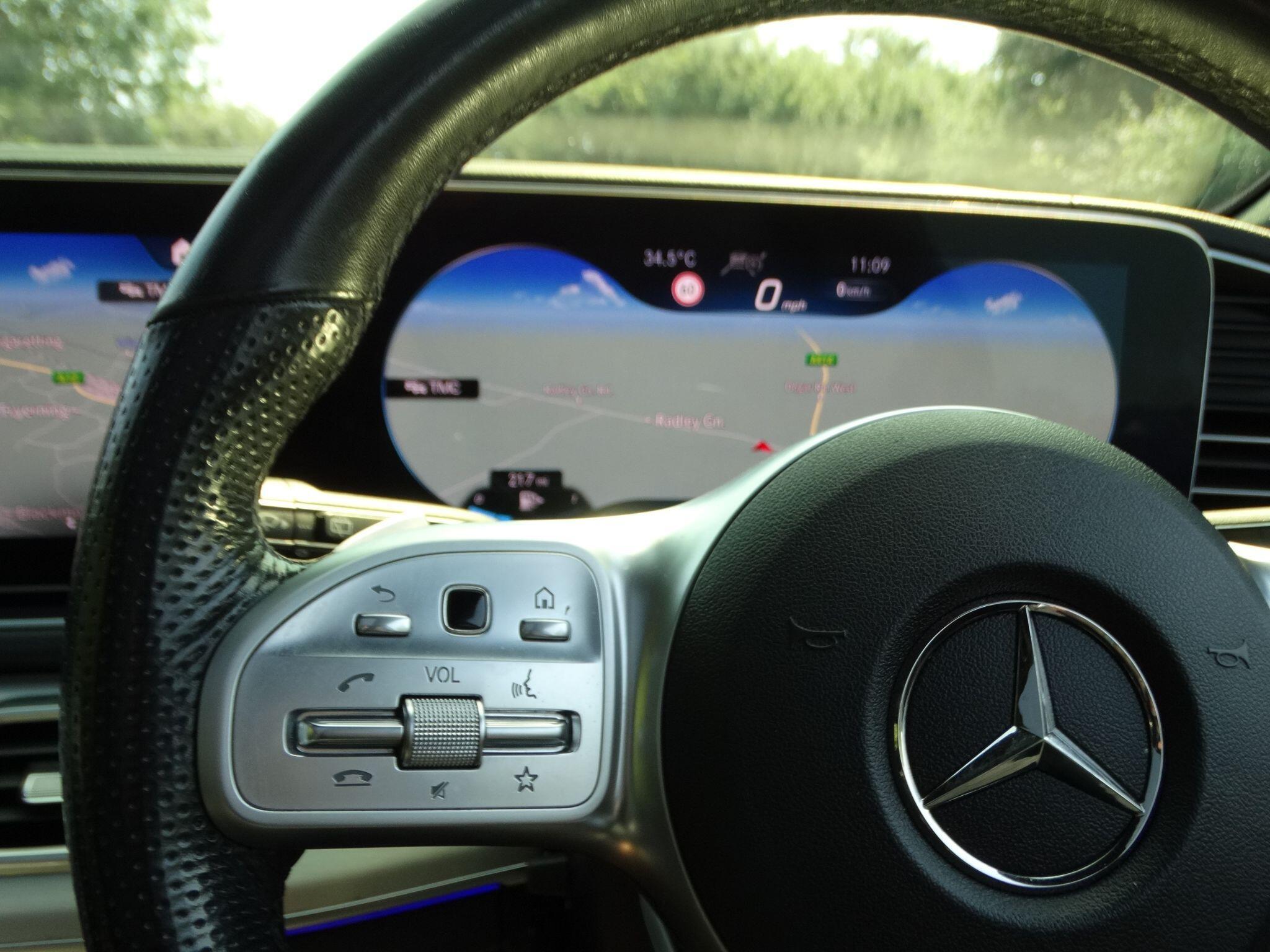 Mercedes-Benz GLS 2.9 GLS400d AMG Line (Premium) G-Tronic 4MATIC Euro 6 (s/s) 5dr — photo 42