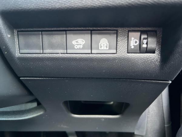 Used Peugeot 208 KJ25WFZ 44