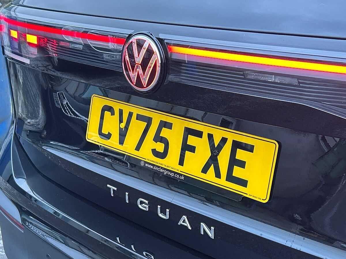 Volkswagen Tiguan Photo at-1c4c5b793ef941baa6e8b0622d035c03.jpg