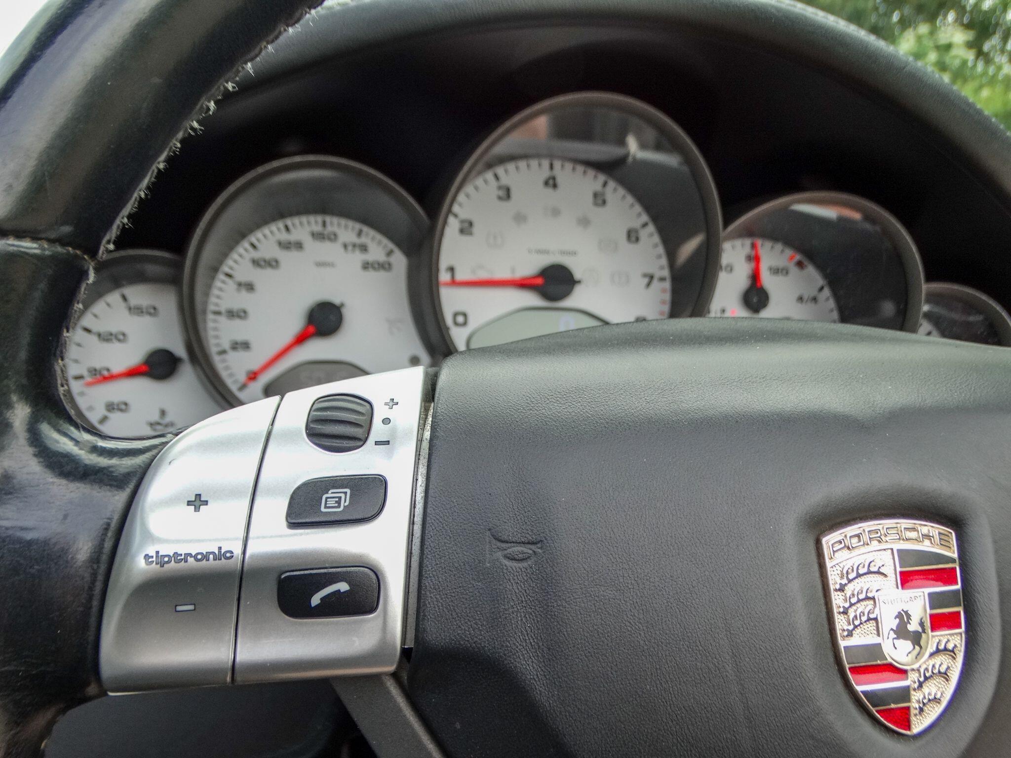 Porsche 911 3.8 997 Carrera 4S Cabriolet 2dr Petrol Tiptronic S AWD (286 g/km, 350 bhp) — photo 24
