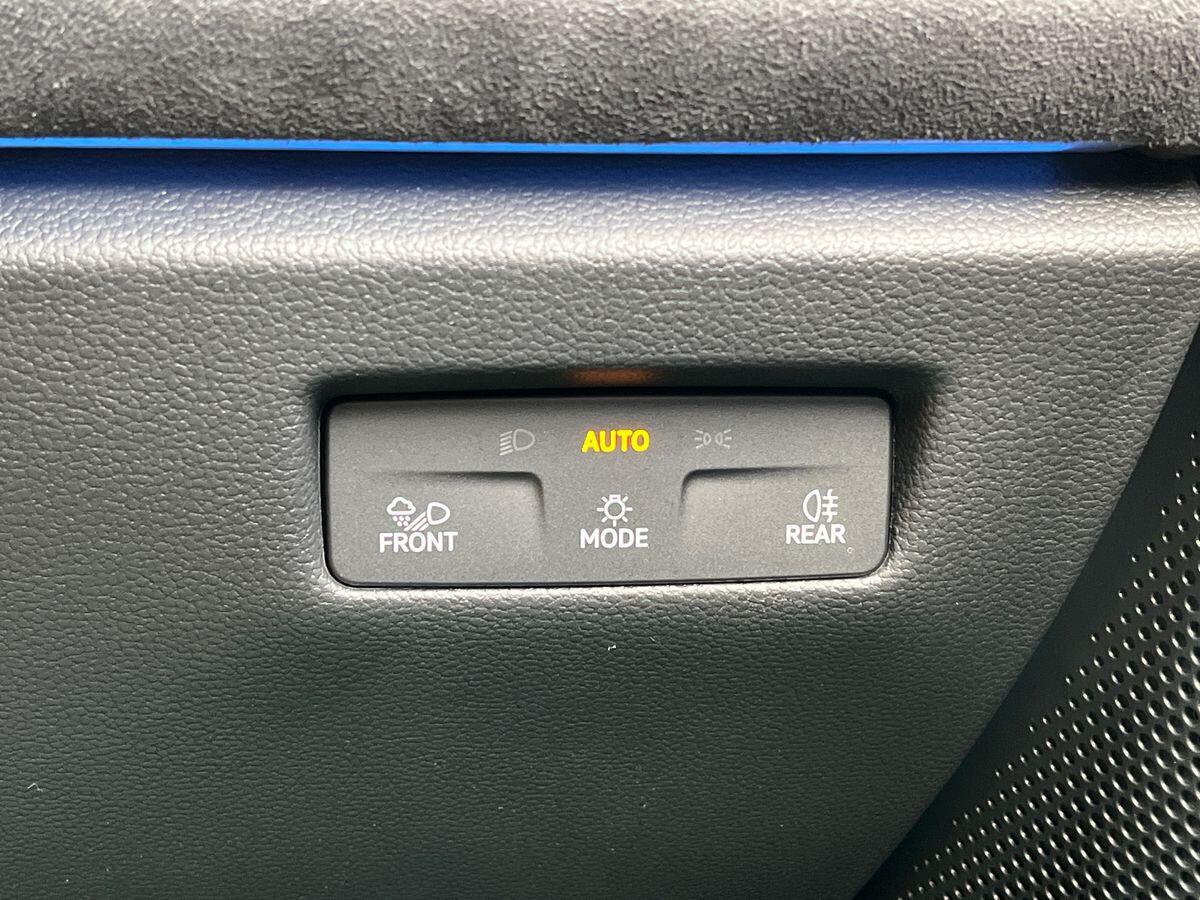 Volkswagen Passat Photo at-1c85440e19c94af4adee766867c5aea0.jpg