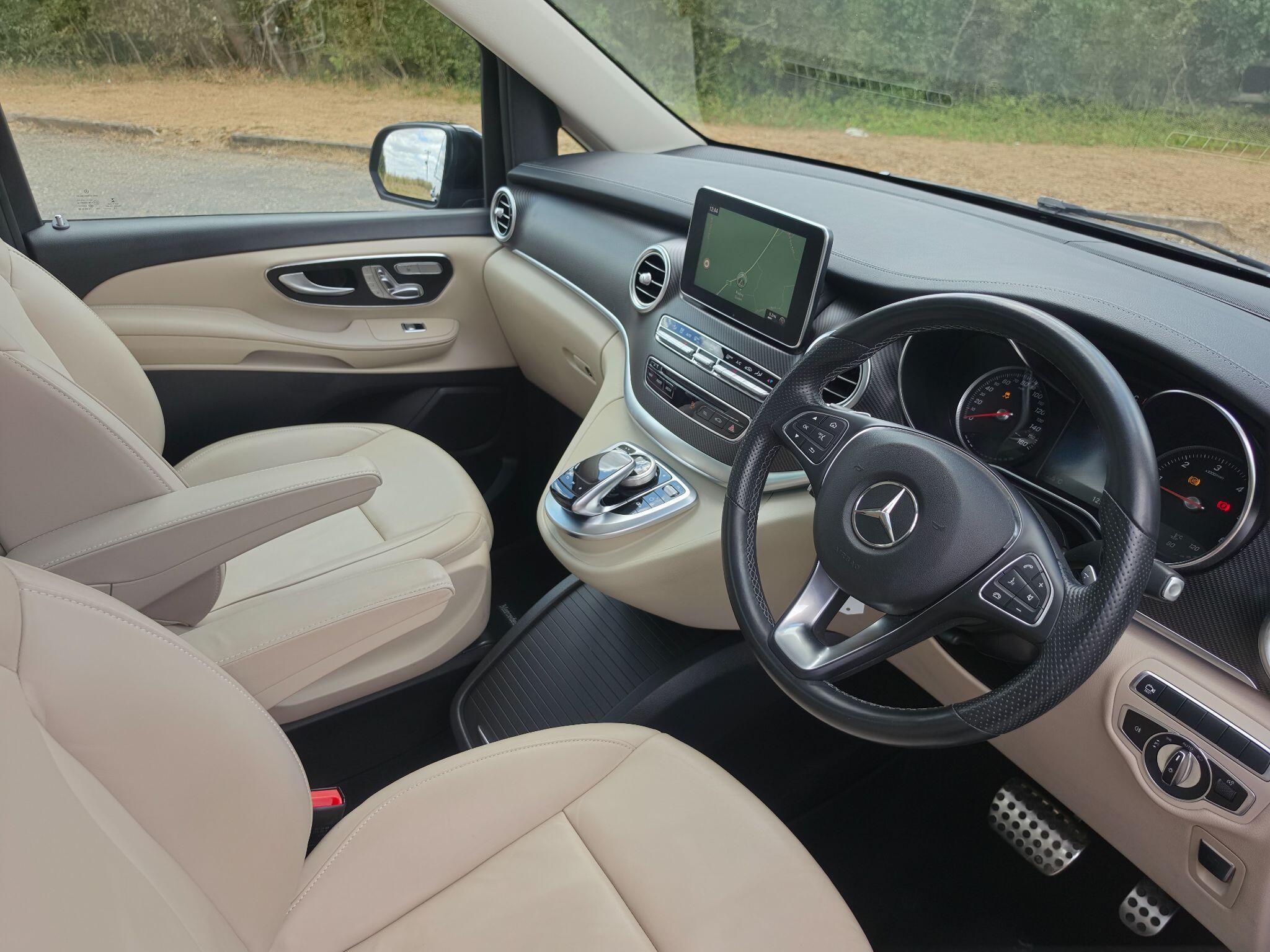 Mercedes-Benz V Class 2.2 V250d AMG Line G-Tronic+ Euro 6 (s/s) 5dr 8 Seat LWB — photo 7
