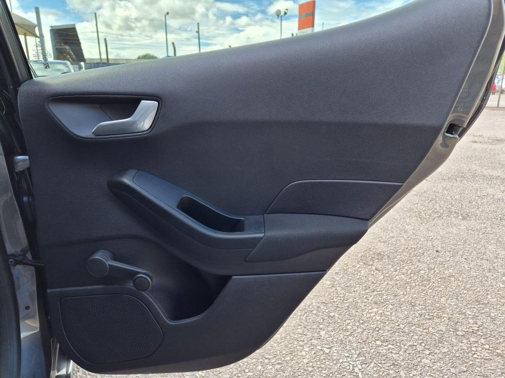 Ford Fiesta Photo at-1ca097c2a6fc4340bd7de6f9a1ceb02c.jpg