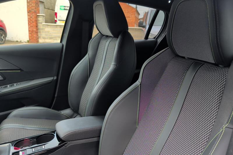 Used Peugeot 208 KJ73YTS 36