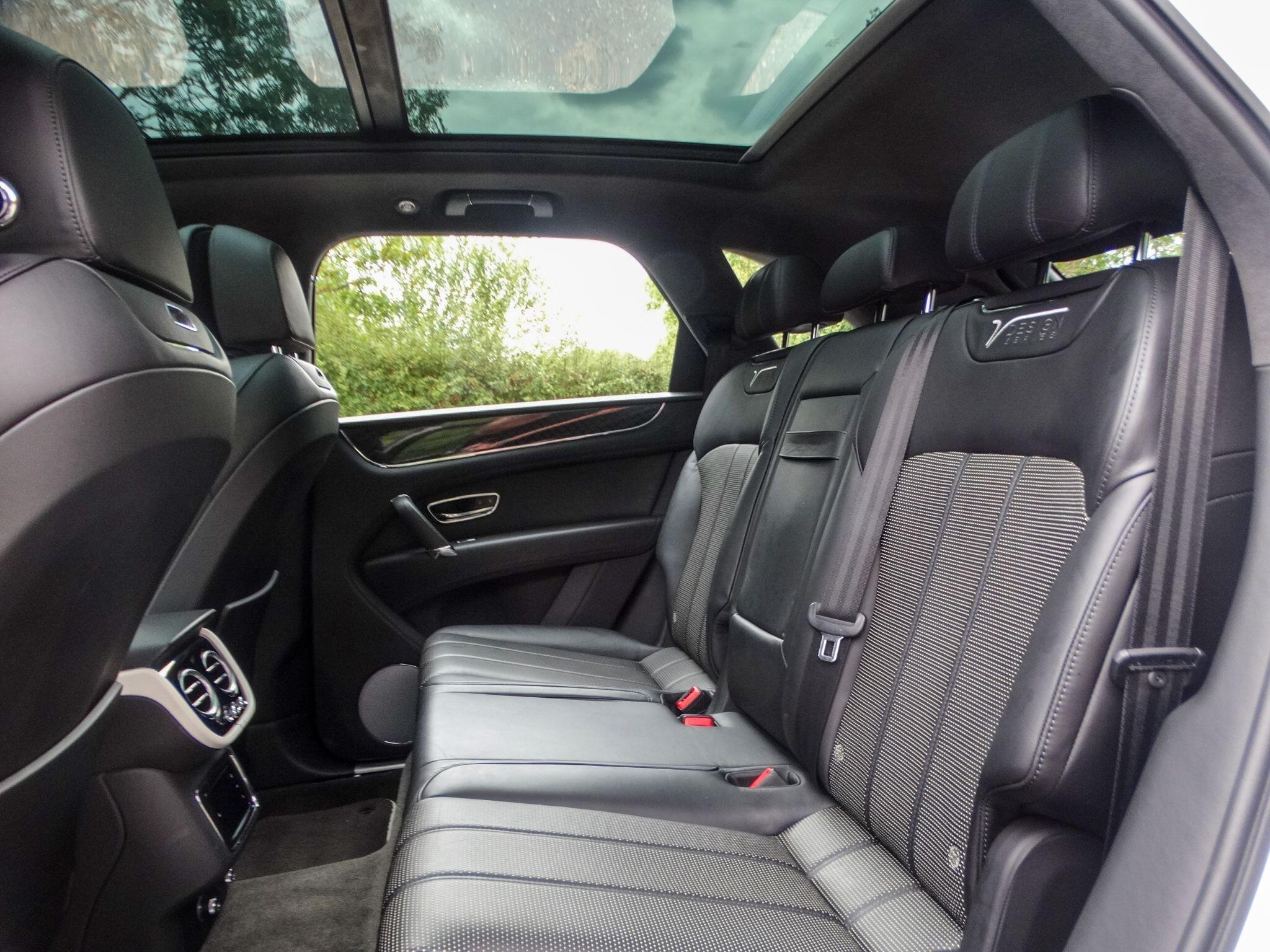 Bentley Bentayga 4.0 V8 Auto 4WD Euro 6 (s/s) 5dr — photo 16