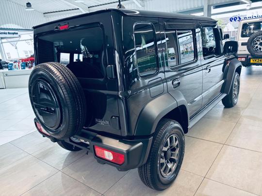 Suzuki Jimny Photo at-1d10fb3c2bee4a83a2b16baa62a87986.jpg
