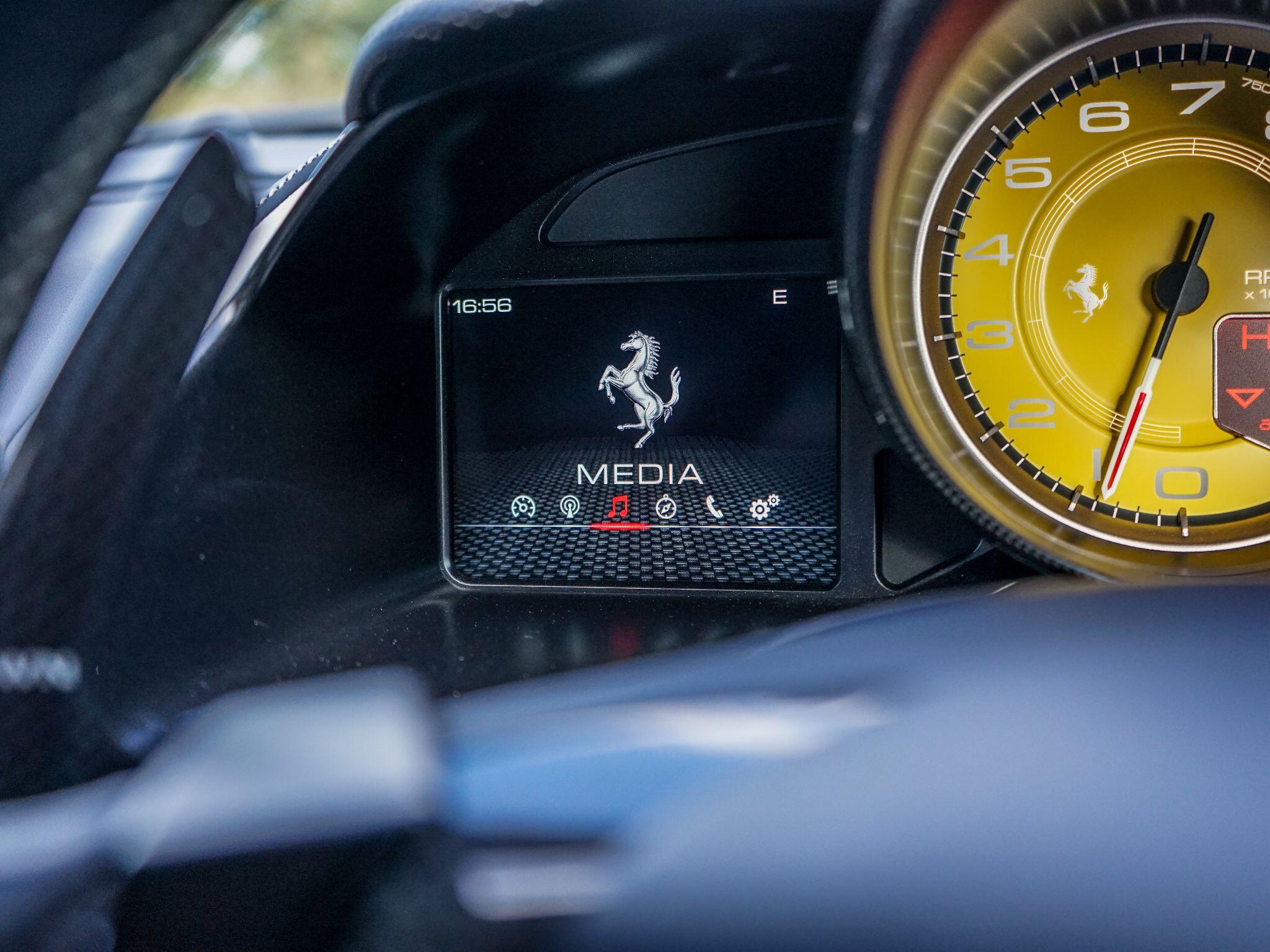 Ferrari 812 Superfast 6.5 V12 F1 DCT Euro 6 (s/s) 2dr — photo 32