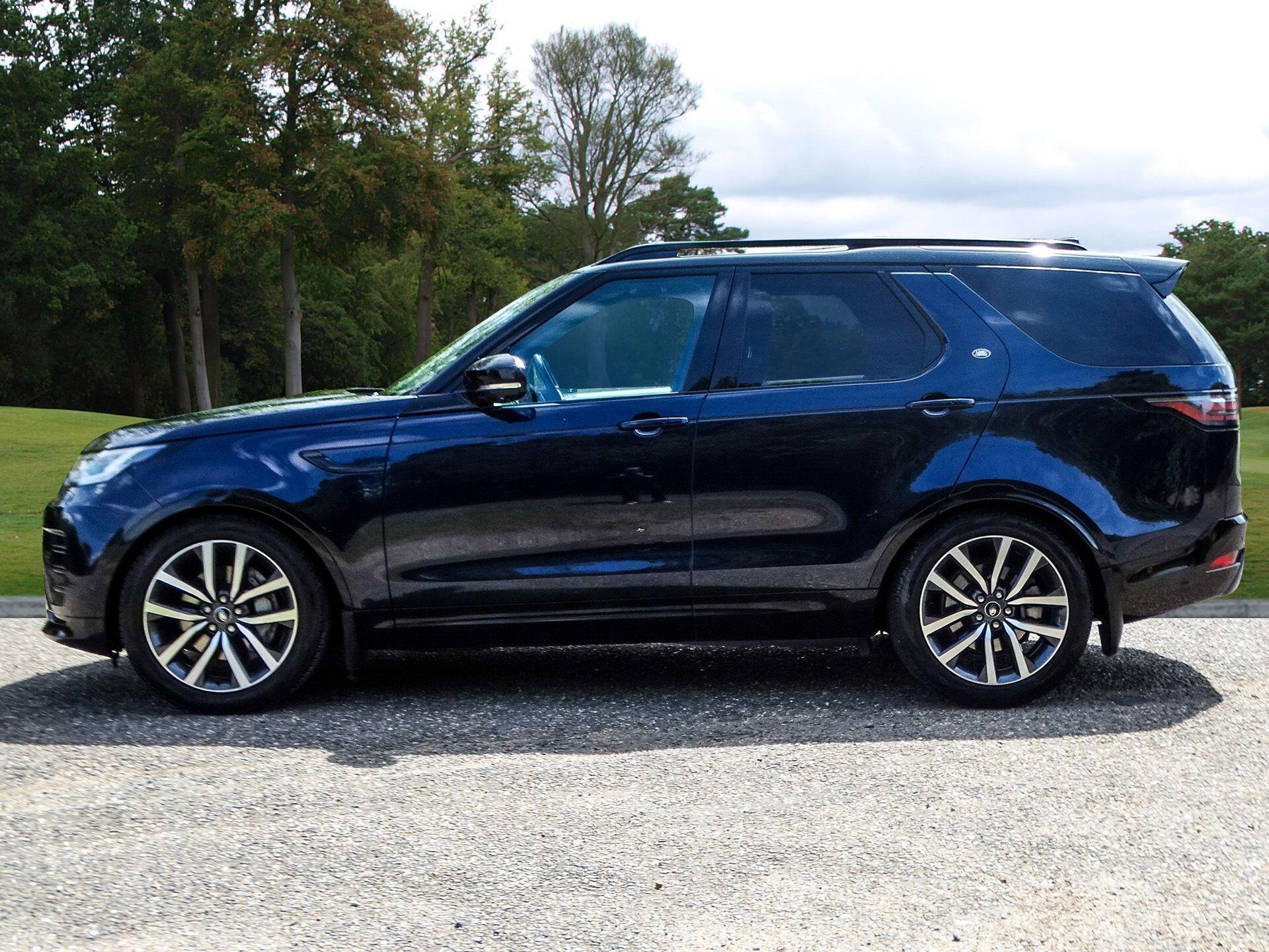 Land Rover Discovery 3.0 D300 MHEV R-Dynamic SE SUV 5dr Diesel Auto 4WD Euro 6 (s/s) (300 ps) — photo 2