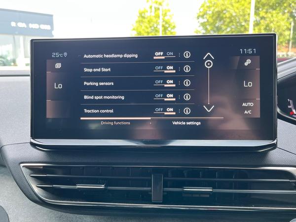Used Peugeot 3008 LM23VZC 26