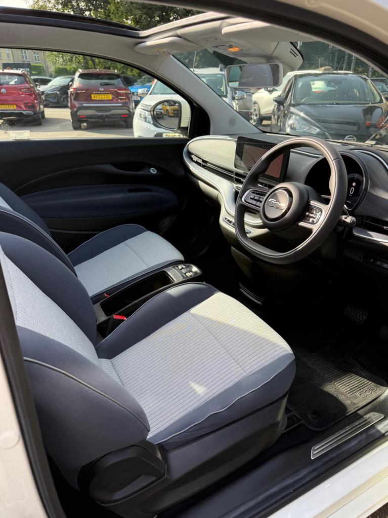 Used Fiat 500e C VX22LHV 9