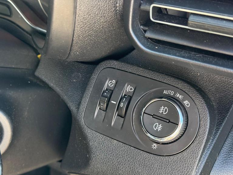 Used Vauxhall Combo Life LO69VJZ 19