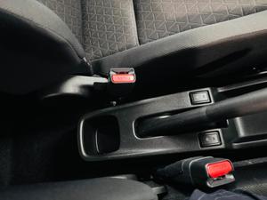 Suzuki Swift Photo 46