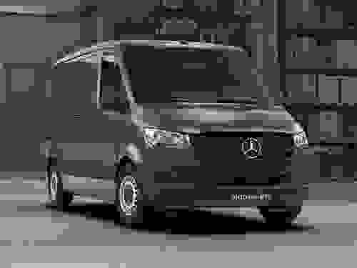 Mercedes-Benz Sprinter Photo at-1de35123ee544037b184990e80cb2f48.jpg