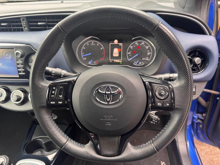 Used Toyota Yaris RV68XDH 23