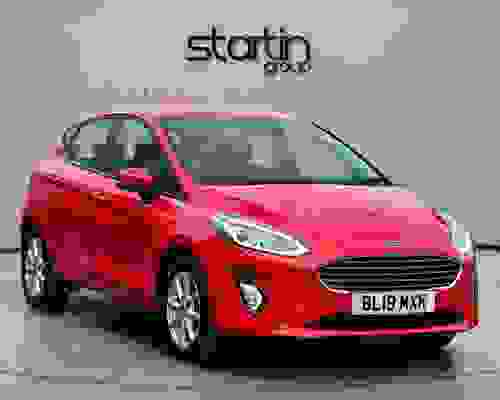 Ford Fiesta 1.1 Ti-VCT Zetec Euro 6 (s/s) 5dr Red at Startin Group