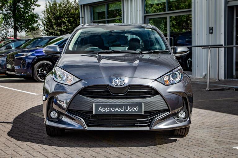 Used Toyota Yaris VN75RLV 5