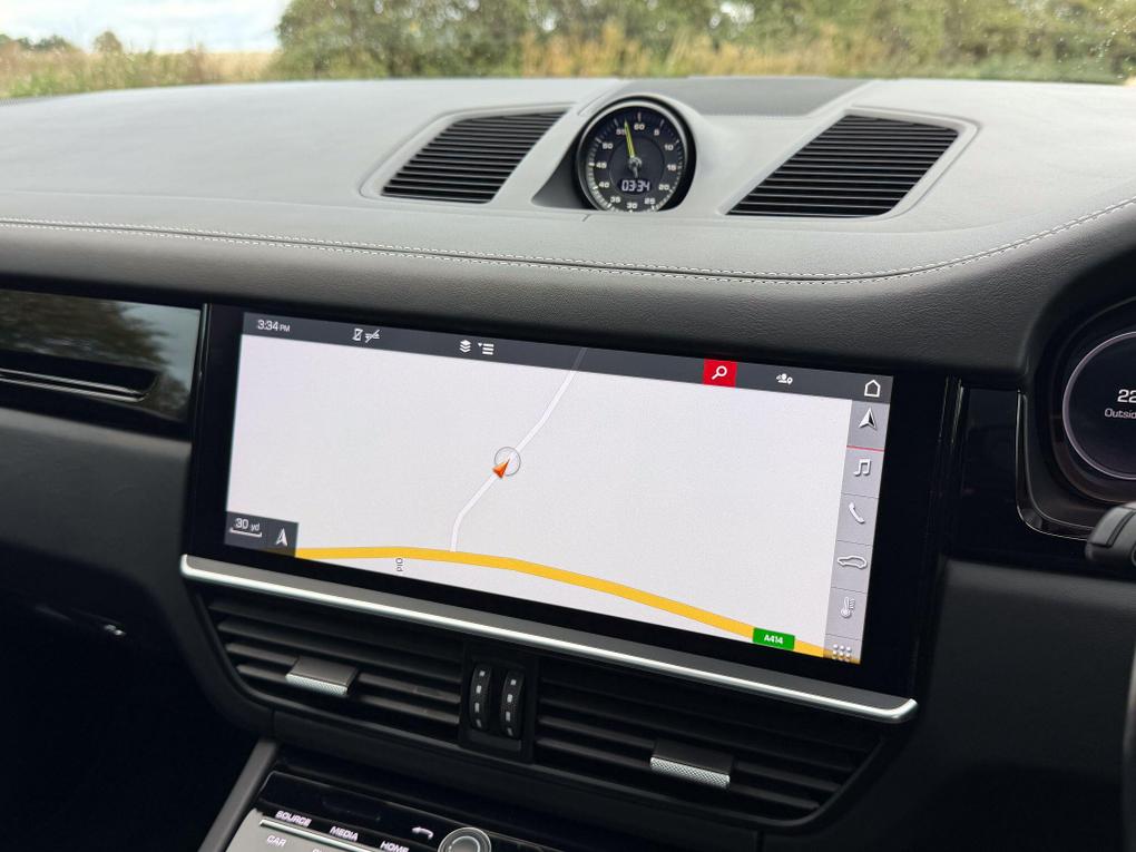 Used Porsche Cayenne P100CYN 25