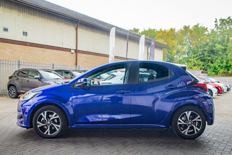 Used Toyota Yaris WT24ETV 10