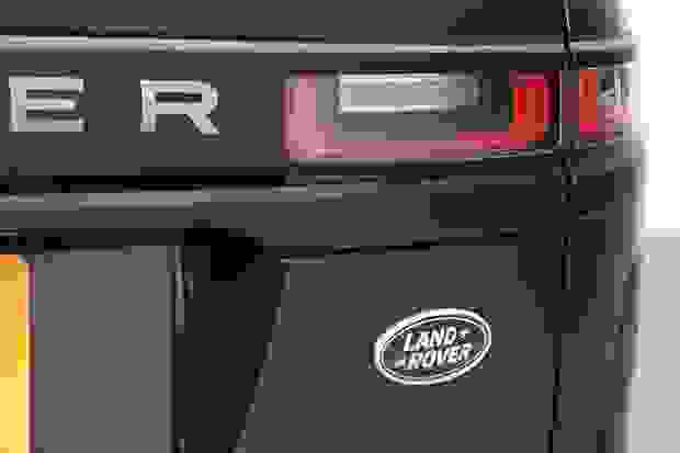 Land Rover RANGE ROVER VELAR Photo at-1e21aa30d4f14fc3b16d3e4061a6ae9f.jpg