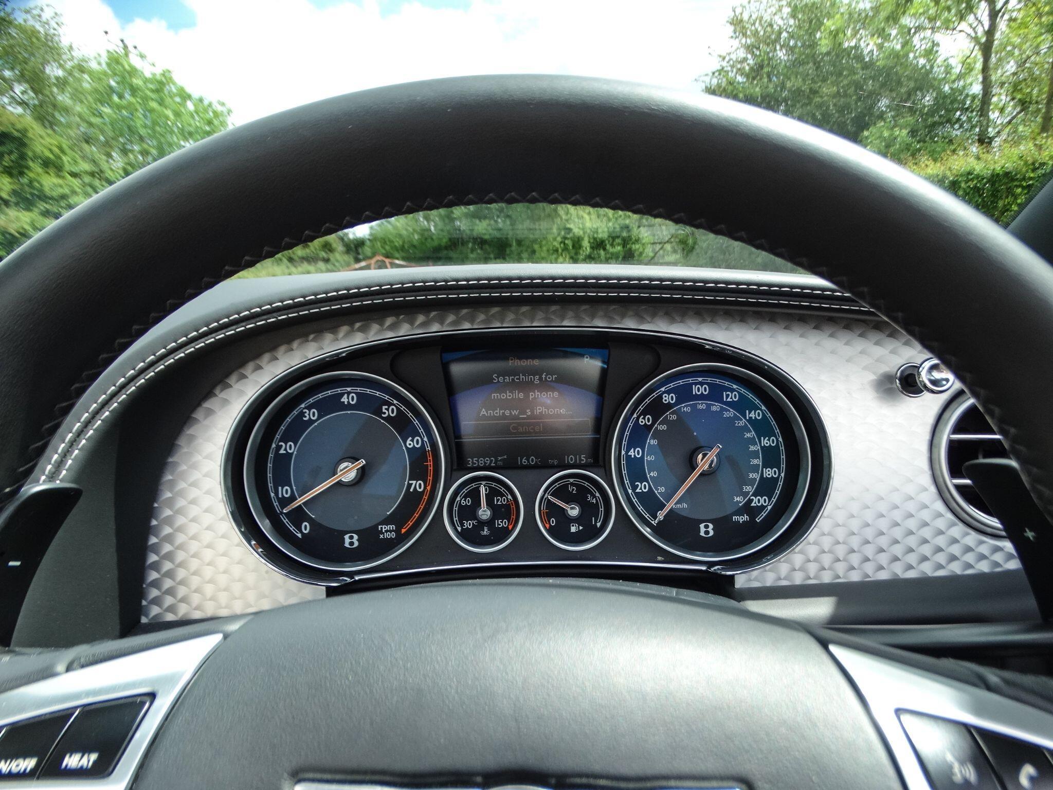 Bentley Continental 6.0 FlexFuel GTC Convertible 2dr Bi Fuel Auto 6Spd 4WD Euro 5 (575 ps) — photo 31