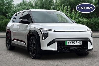 Used 2025 Kia EV3 81.4 kWh GT-LINE White Pearl at Kia Motors UK