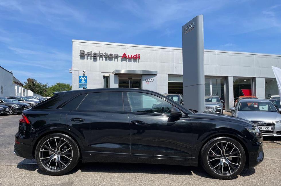 Audi Q8 Photo at-1e4b548521234107abb9193e71b99896.jpg