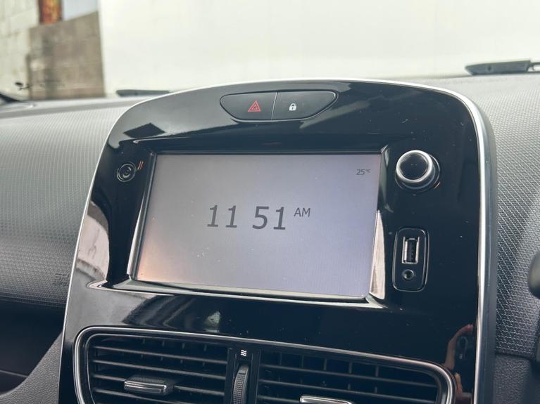 Used Renault Clio WV67ZDU 14
