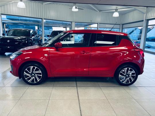 Suzuki Swift Photo at-1e7c2f76e5ef4028abaed26260e36abb.jpg