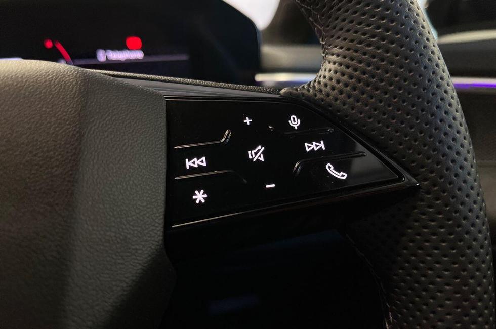 Audi A5 Photo at-1e86699d6c2f449db96012f726fbc750.jpg