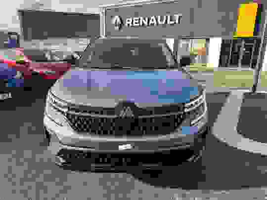 Renault New Austral Photo at-1e8cc1a0122a4e50a7c01bc4505622cc.jpg