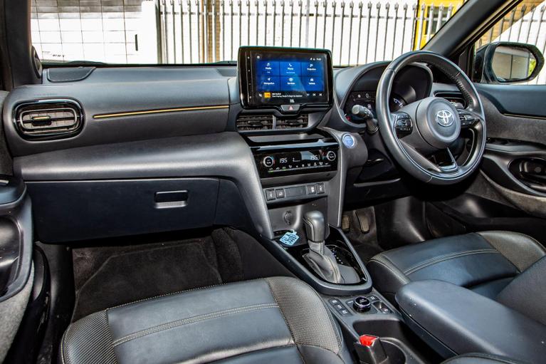 Used Toyota Yaris Cross WN22YUV 14