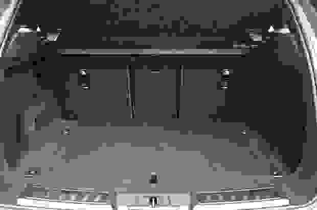 Land Rover RANGE ROVER EVOQUE Photo at-1ebfc6ea18d14c5c930e395d597e3da7.jpg