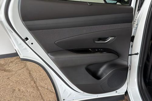 Hyundai TUCSON Photo at-1ec94ffa84184848b458c3374a3984b5.jpg