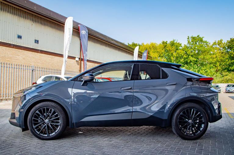 Used Toyota C-HR WM75DKX 10