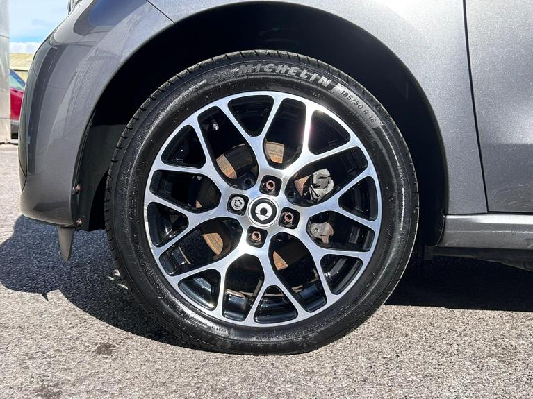 Used smart forfour LN21OKZ 17