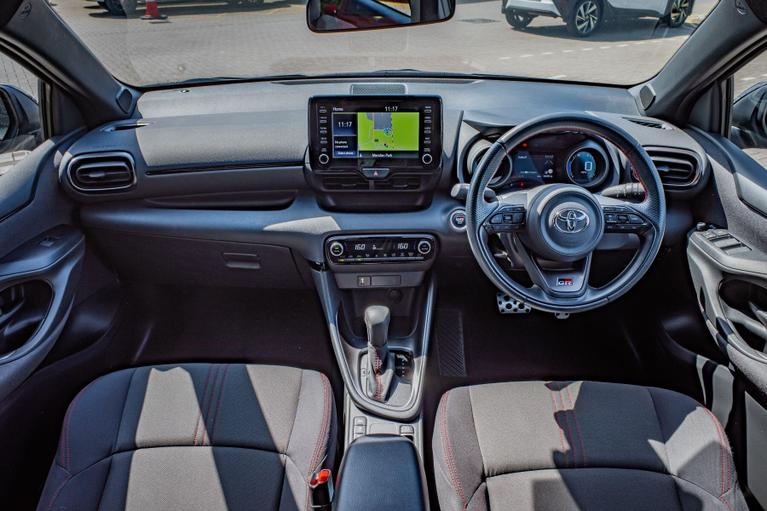 Used Toyota Yaris WR72MVK 8