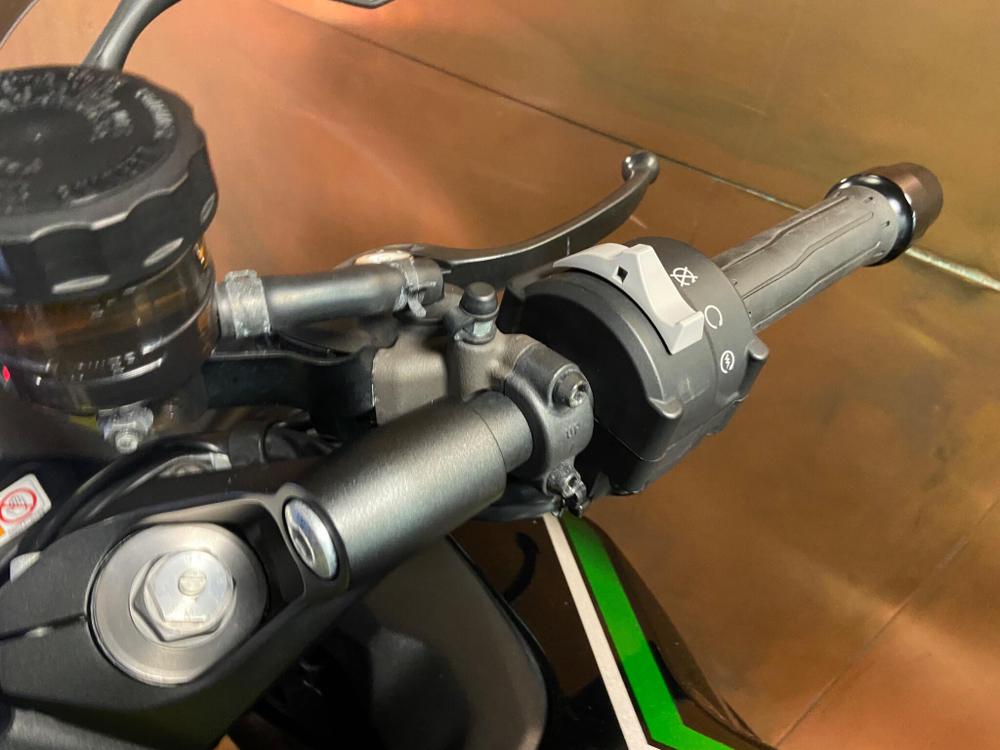 Kawasaki Ninja 1000SX Photo at-1f120bd2b18d4810b840ccffcabc04c2.jpg