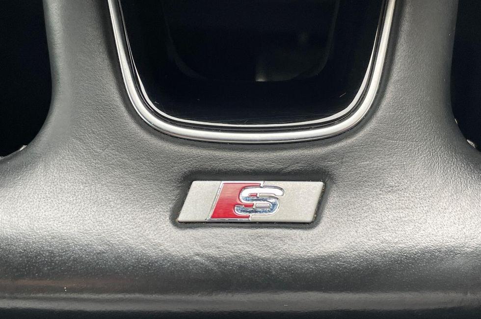 Audi A5 Photo at-1f16b8d3c61249a1852fe1c23cff2290.jpg