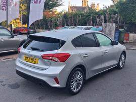 Ford Focus Photo 5