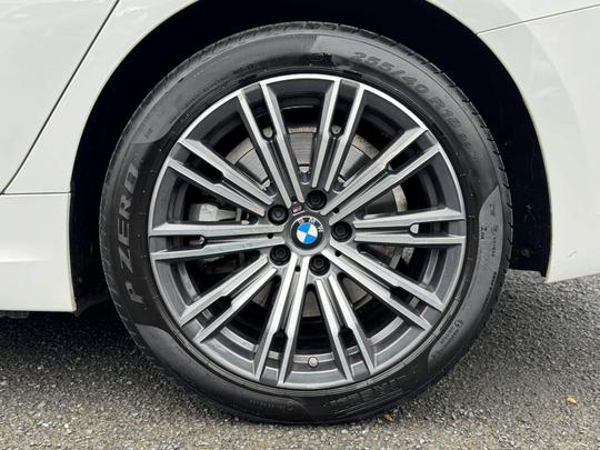 BMW 3 Series Photo at-1f63e50bd37c4619b4f639a889ff42c1.jpg