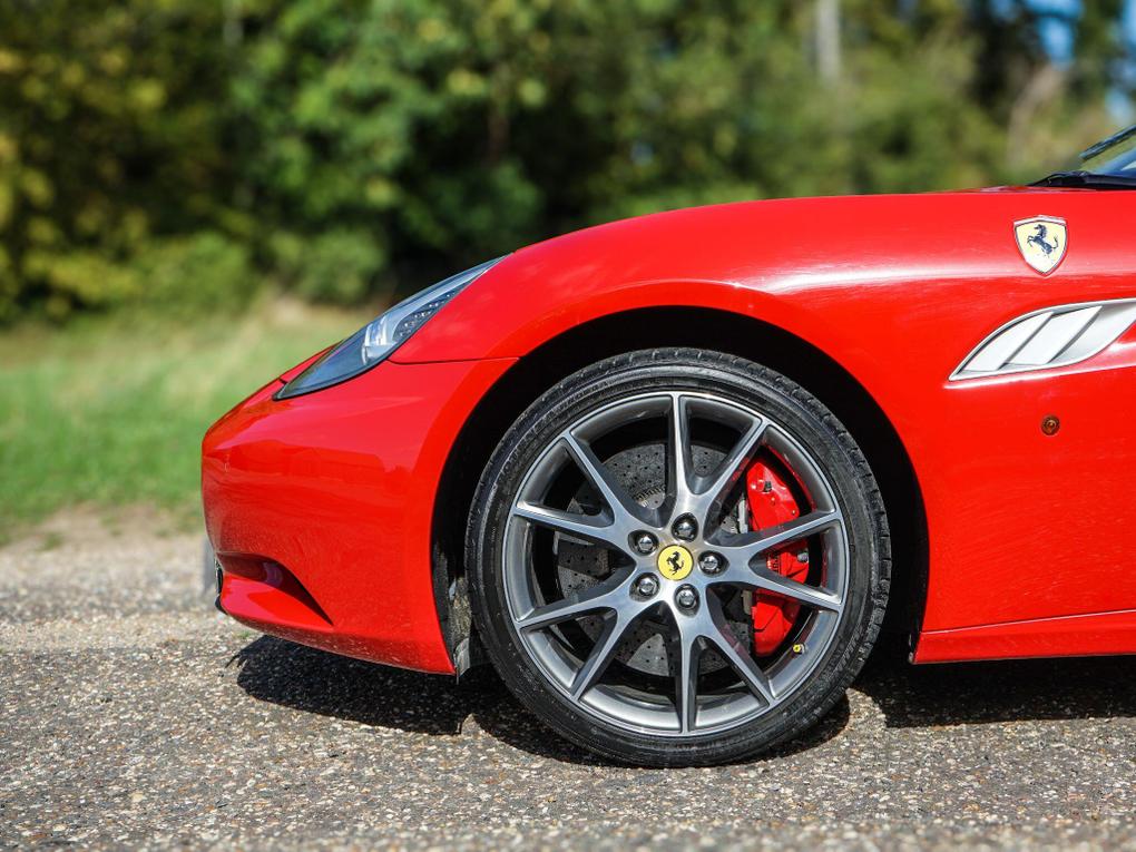 Used Ferrari California YJ10FFS 5